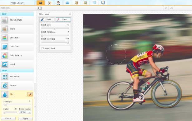 You Get Full Control When You Blur In iPiccy